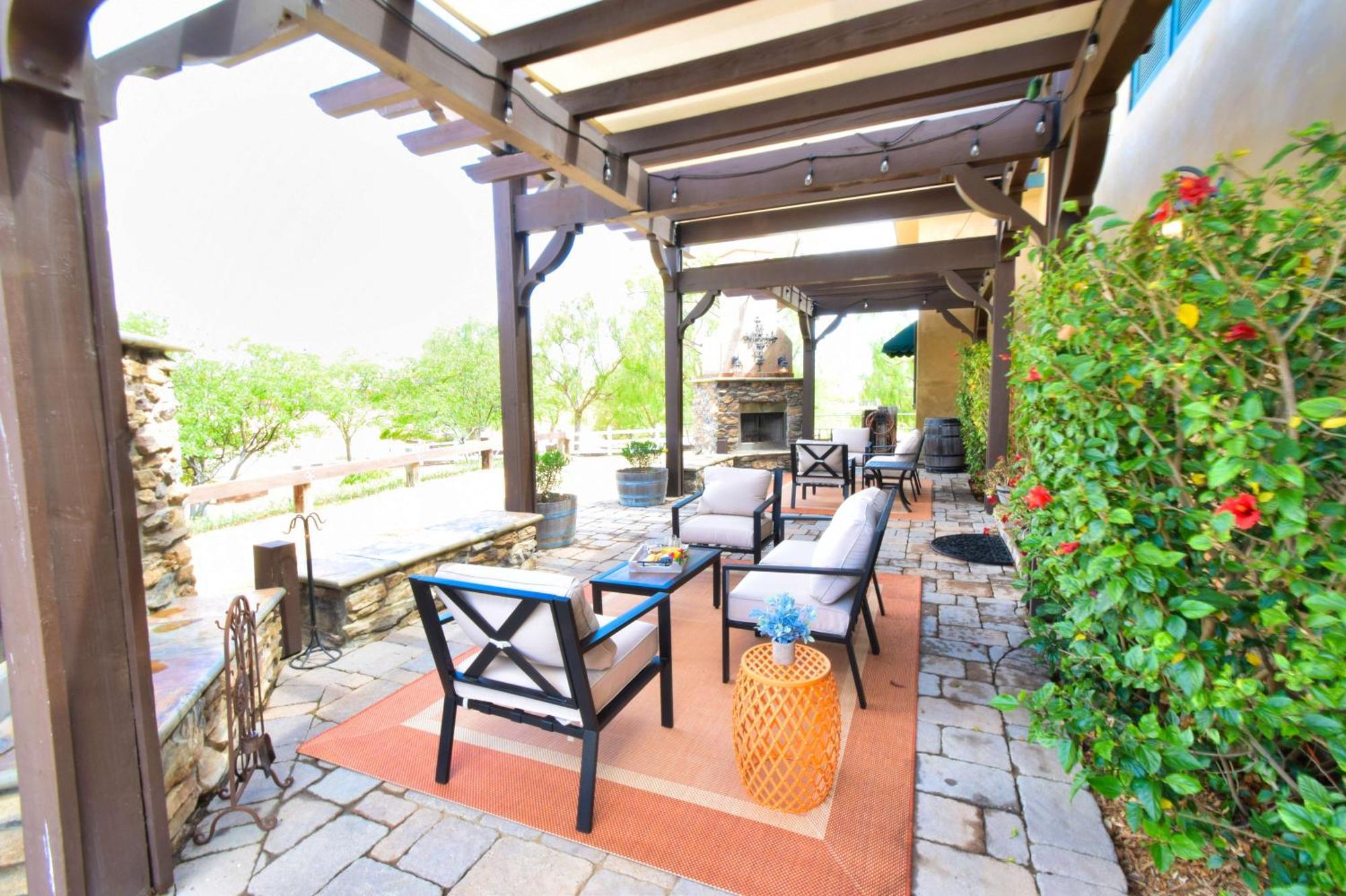 Peppertree Lane Ranch -- Seven-Acre Ranch In The Heart Of Wine Country Hotel Temecula Exterior photo